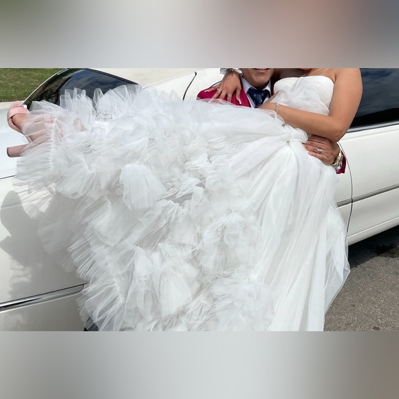 Tarik ediz Prom dress - Picture 4 of 4